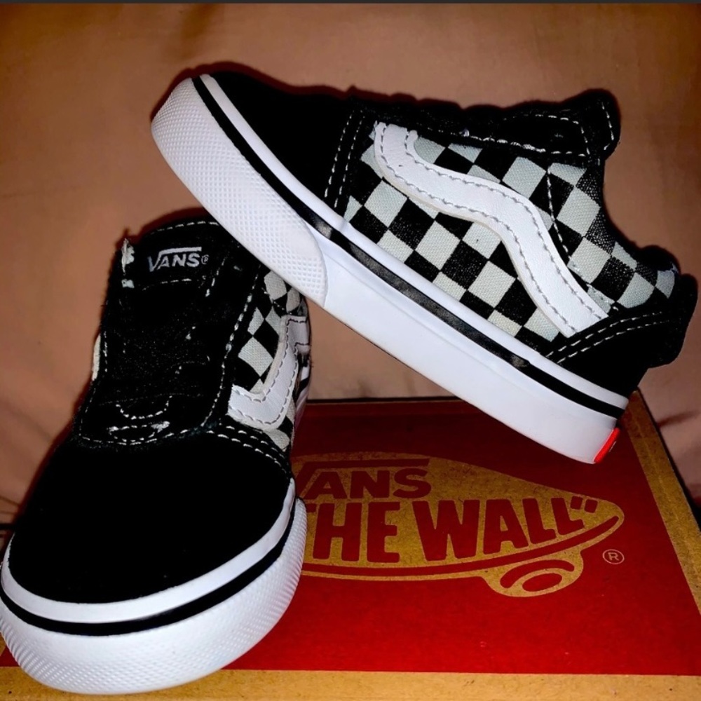 Checkered and black vans size 5